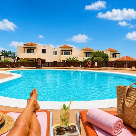 Msm Sahara - Elegant Coastal Retreat With Private Terrace & Pool Access Dom wakacyjny